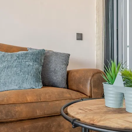 The Warehouse - Industrial Loft Holiday home