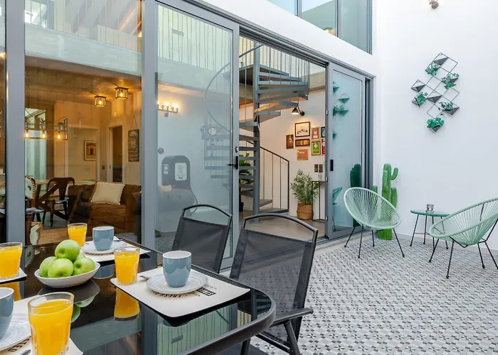 The Warehouse - Industrial Loft 度假居 *