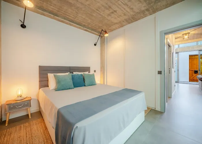 The Warehouse - Industrial Loft *