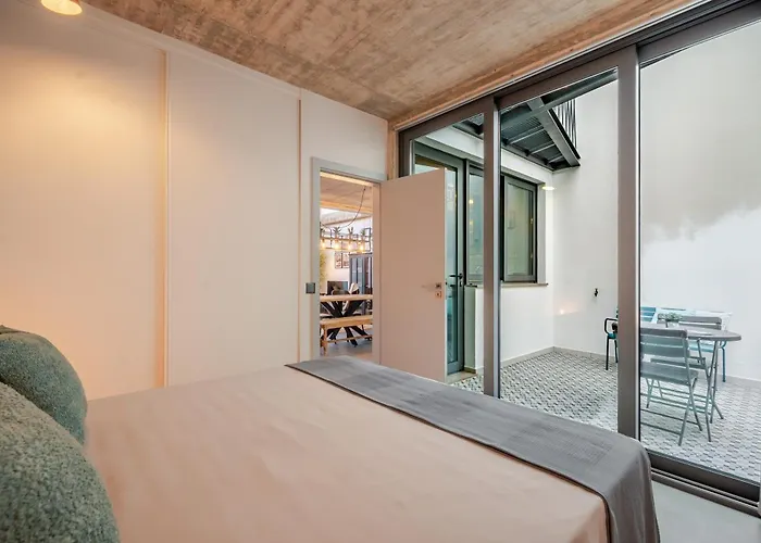 The Warehouse - Industrial Loft *