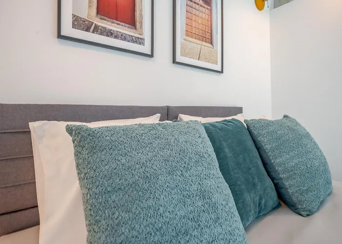 The Warehouse - Industrial Loft *