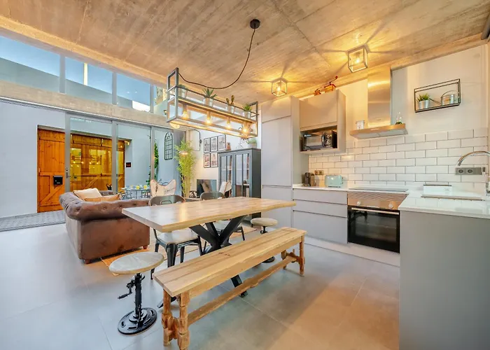 度假居 The Warehouse - Industrial Loft *