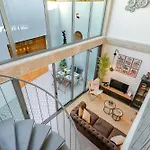 The Warehouse - Industrial Loft *