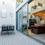 Vakantiehuis The Warehouse - Industrial Loft Faro