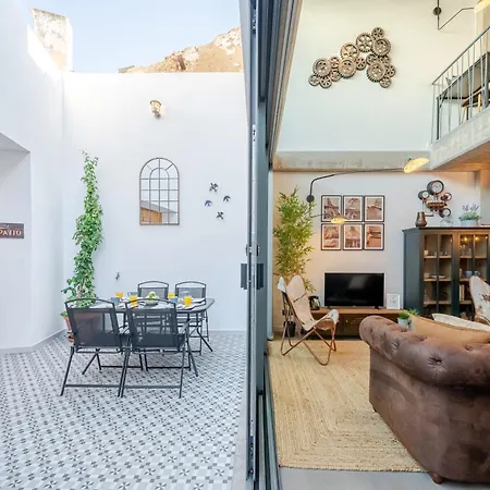 The Warehouse - Industrial Loft Semesterbostad