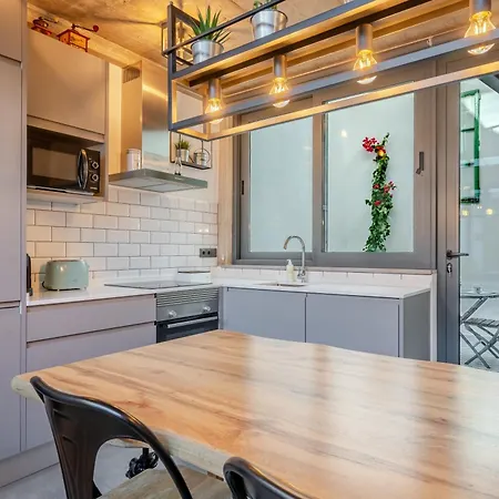 The Warehouse - Industrial Loft District de Faro