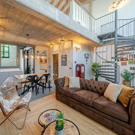 The Warehouse - Industrial Loft