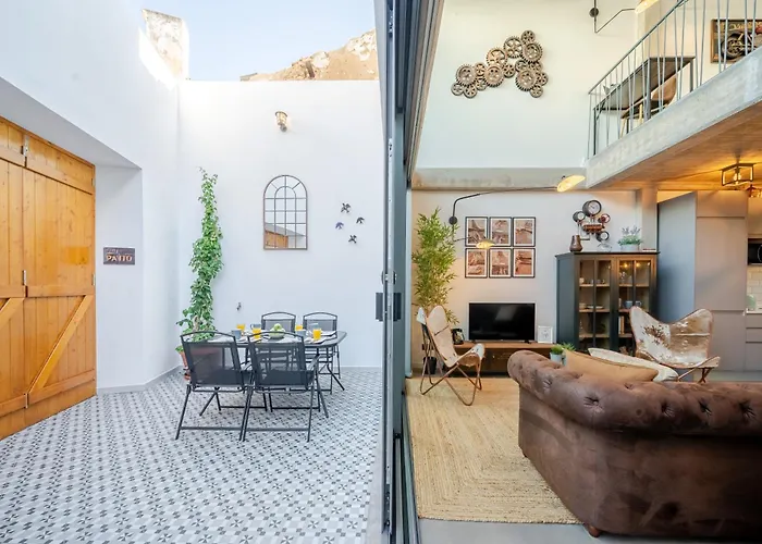 The Warehouse - Industrial Loft Ferienhaus