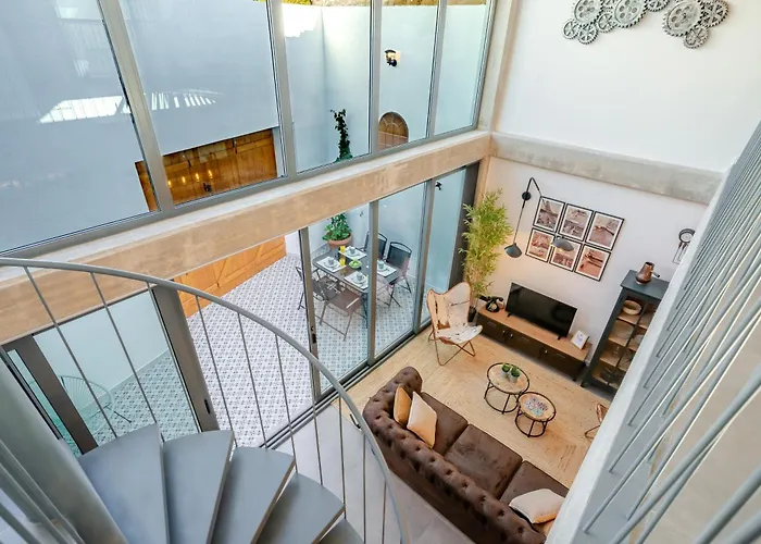 The Warehouse - Industrial Loft *