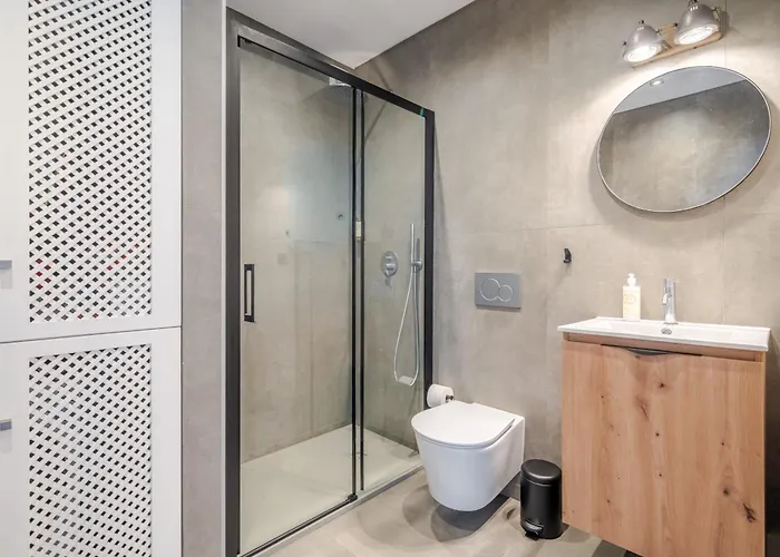 The Warehouse - Industrial Loft *