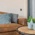 The Warehouse - Industrial Loft בית נופש